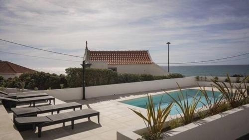 Praia das Macas House | Maçãs Home-Land Sea View at The Beach
