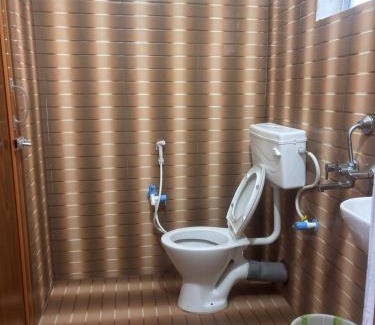 Khanapara Hotel | Maa Lodge