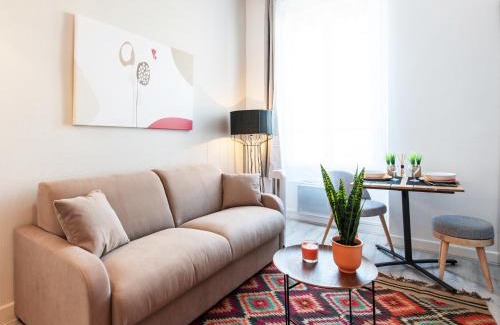 7th Arrondissement Apartment | Macé Studio Apartment