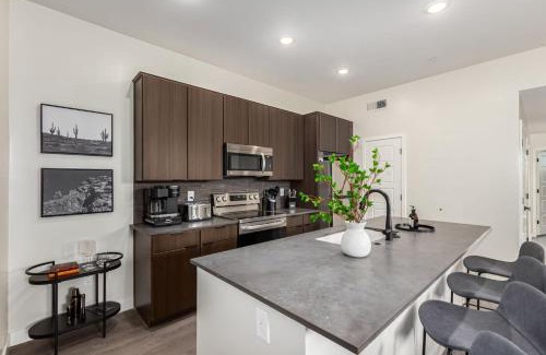 North Scottsdale House | Macallister 1006-N Scottsdale-BBQ-Htd Pool-Views