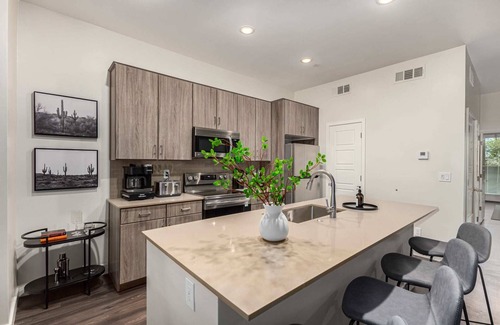 North Scottsdale Condo | Macallister 1007|N Scottsdale|Close2Golf|Htd Pool