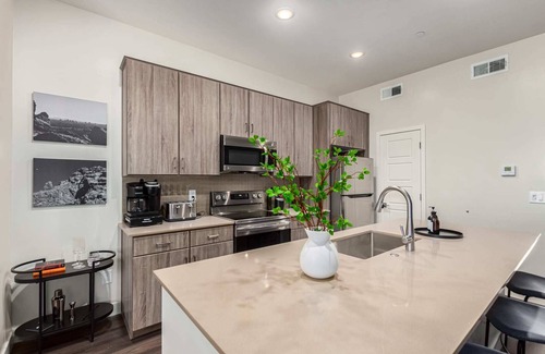 North Scottsdale Condo | Macallister 2007|Close2Golf|BBQ|Heated Pool|Views