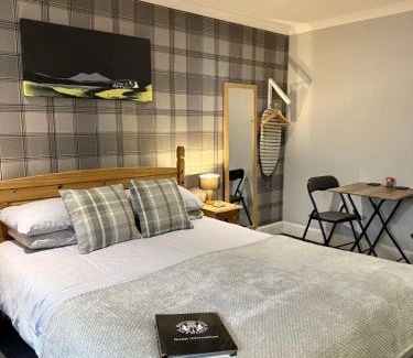 Wick Bed & Breakfast | MacArthur House Bed & Breakfast NC500