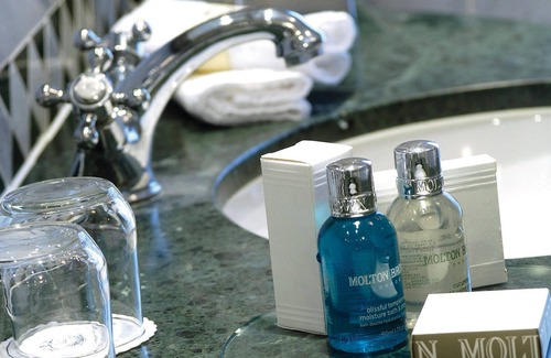 Marlow Hotel | Macdonald Compleat Angler
