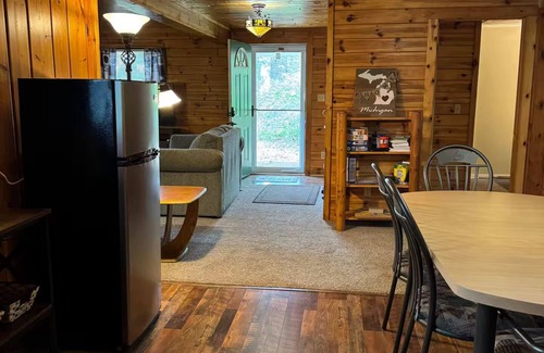 Indian River House | Mack Trail Inn
