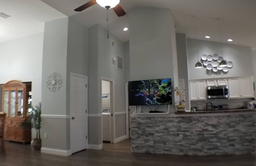 New Port Richey House | Mackarosa . Tampa Bay Luxury Pool House.