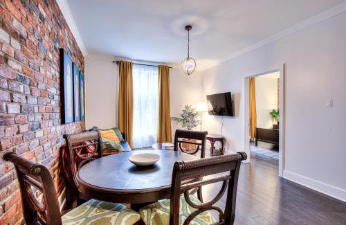 Downtown Montreal Apartment | Mackay Street Downtown - Bell Center, Nightlife, & Metro at your doorstep!