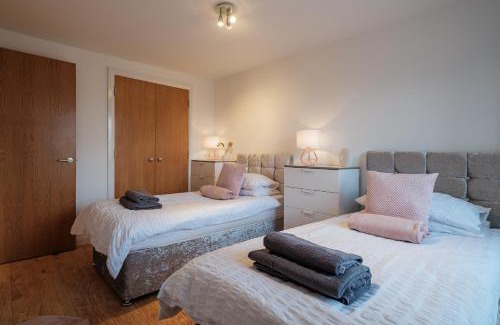 Westhill Apartment | Mackie Residence - SJA Stays - 3 Bed Apartment with parking