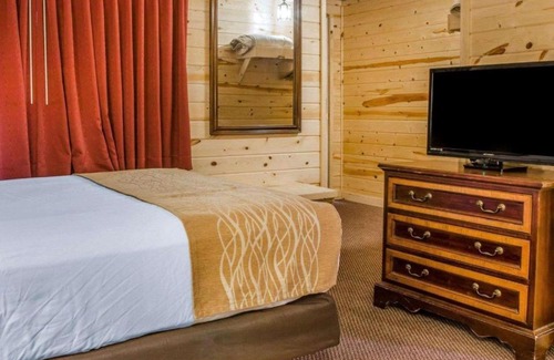 Mackinaw City Hotel | Mackinac Lodge