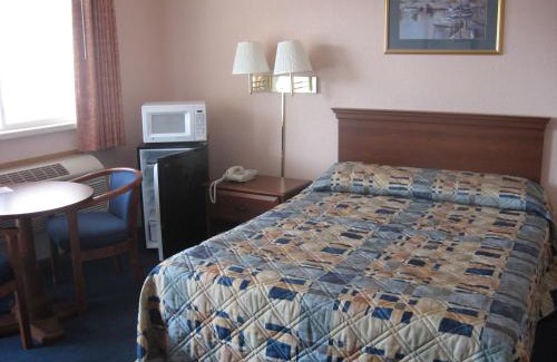 Mackinaw City Hotel | Mackinaw Budget Inn
