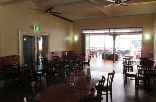 Maclean Hotel | Maclean Hotel