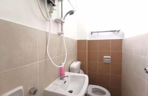 Taman Daya House | Maco Home Premium Suite Corner at Mount Austin Taman Daya