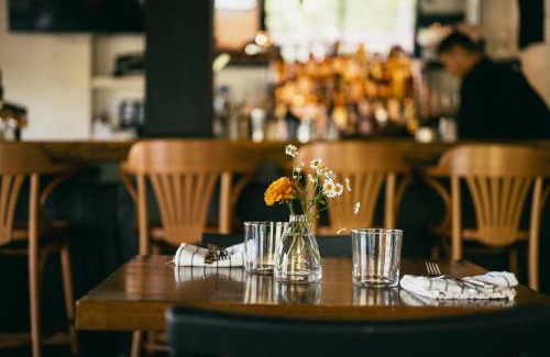 Val David Hotel | MacTaverne