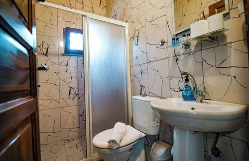 Bozcaada Hotel | MADAM AFRODİT KONUKEVİ