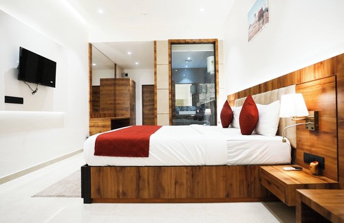 Thane West Hotel | Madhav Residency Hotel & Banquet, Kalyan, Mumbai