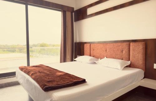 Sitamau Resort | Madhuban Hotel & Resort