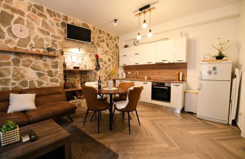 Sinj Apartment | Madona di Sinj
