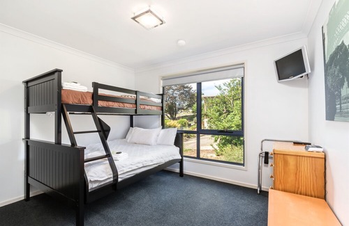 Penguin House | Madsen Retreat