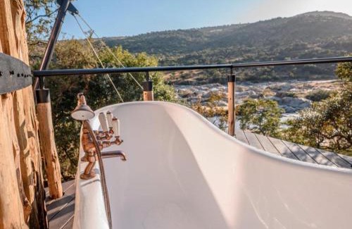 Durban Cabin | Madwaleni River Lodge - Babanango Game Reserve