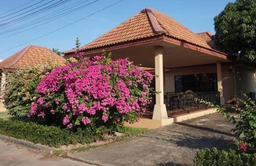 Kram Villa | Mae Phim Villa BR64 by Sun4U