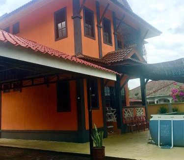 Keladong House | Maena Water Chalets