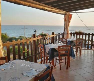 Marina di Gutturu Flumini Bed & Breakfast | MAESTRALE B&B