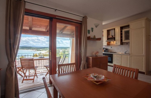 Pittulongu Apartment | Maestrale Flat - right in front of Lo Squalo beach