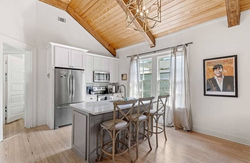 Uptown Historic District Apartment | Magazine Street Retreat: Exclusive 3BR, 2BA Haven with Balconies and Local Allure