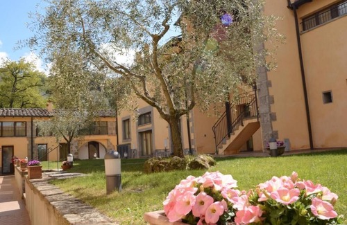 Castel del Piano Apartment | Magda House Romantic Holiday