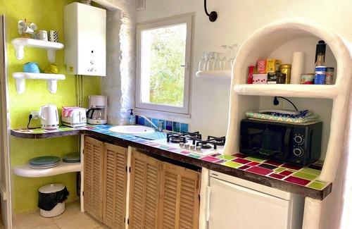 Rustrel House | Magenta - Gîte in a 5000 M2 estate at the foot of the Colorado mountains