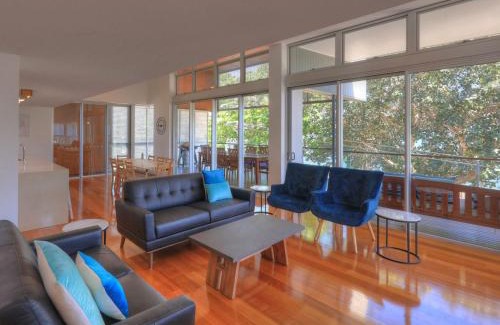 Horseshoe Bay Apartment | Maggies Beachfront Apartment 5