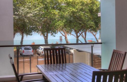 Horseshoe Bay Apartment | Maggies Beachfront Apartment 4