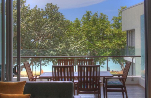 Horseshoe Bay Apartment | Maggies Beachfront Apartment 8