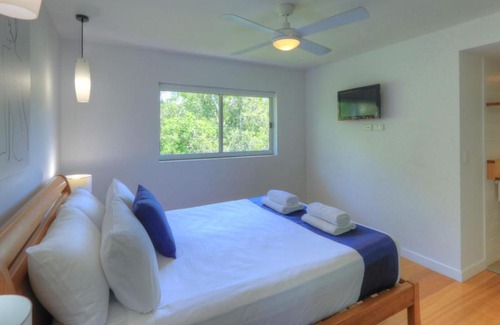 Horseshoe Bay Apartment | Maggies Beachfront Apartment 8
