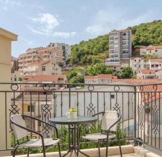 Golubovina Apartment | Magi-Family Rooftop Apartment Budva