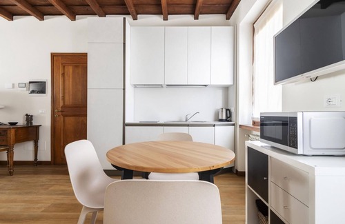 Corteolona Apartment | Magia & Miracoli Suite Apartments - Uriel Suite Ap
