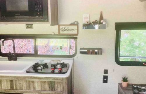 Berea House | Magic Forest Retreat: “Glamper” at Fairy Hill