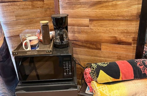 Paukaa Bed & Breakfast | Magic Skies Surfs Up Room