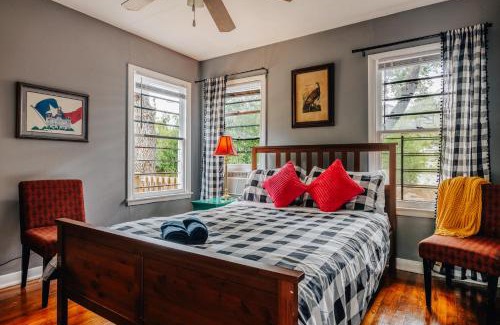 Austin House | Magic Tree House at UT- Walk to ACL, Football & F1
