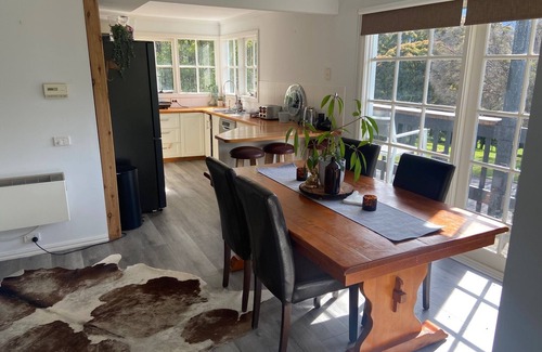 Merrijig House | Magic views of Mt Buller with generous accommodation and entertaining options