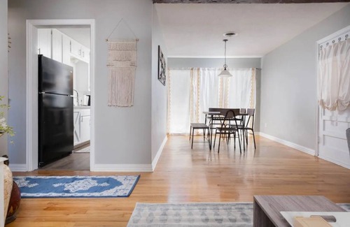 Amarillo House | Magical Carpet Cottage
