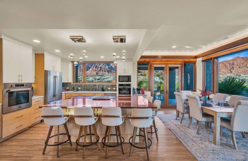 Ivins House | Magical Home in Kayenta Surrounded by Red Rocks, Zion