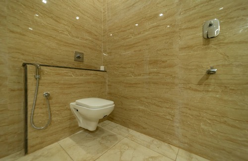 Moratandi Hotel | Magizhvanam