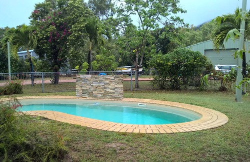 Horseshoe Bay Bed & Breakfast | Magnetic Island Bed and Breakfast