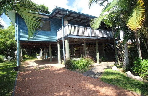 Horseshoe Bay House | Magnetic Mango Escape