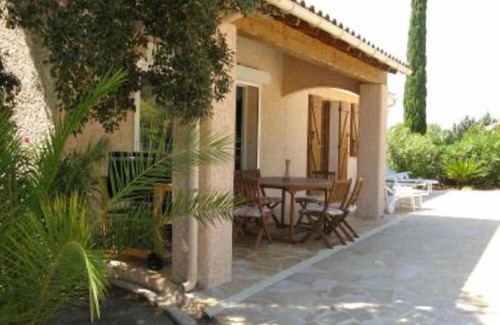 La Bouverie Villa | Magnificent villa with swimming pool and garden in a green setting.