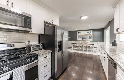 Richfield House | Magnificent 3 Seasons Porch l 5 Mins Airport & MOA