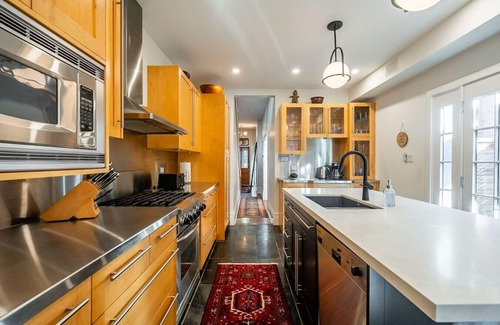 Grange Park House | Magnificent 3BR Home Downtown, Near Everything!