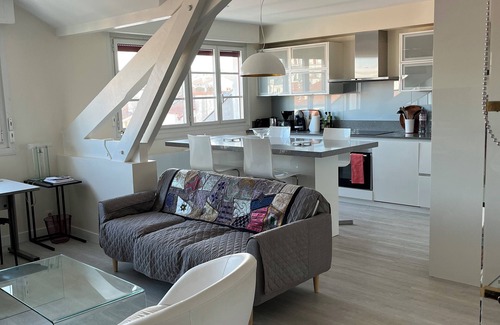 Behobie Apartment | Magnificent apartment in the heart of Saint Jean de Luz
