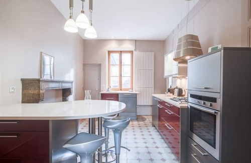 Lons-le-Saunier Apartment | Magnificent apartment for 8 people with a hyper-center terrace